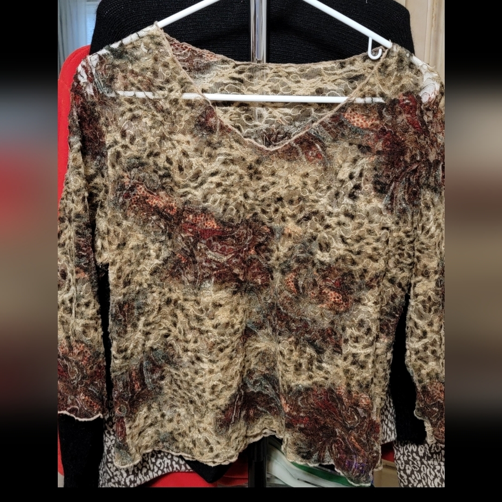 #545-Surrealist- Elegant Multicolored Lace Knit Women's Top. Sz.4(S)